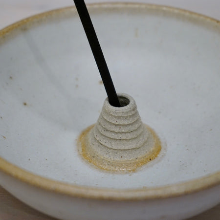 Aku Ceramics | Handmade Incense Burner Ivory | Shop Fodder