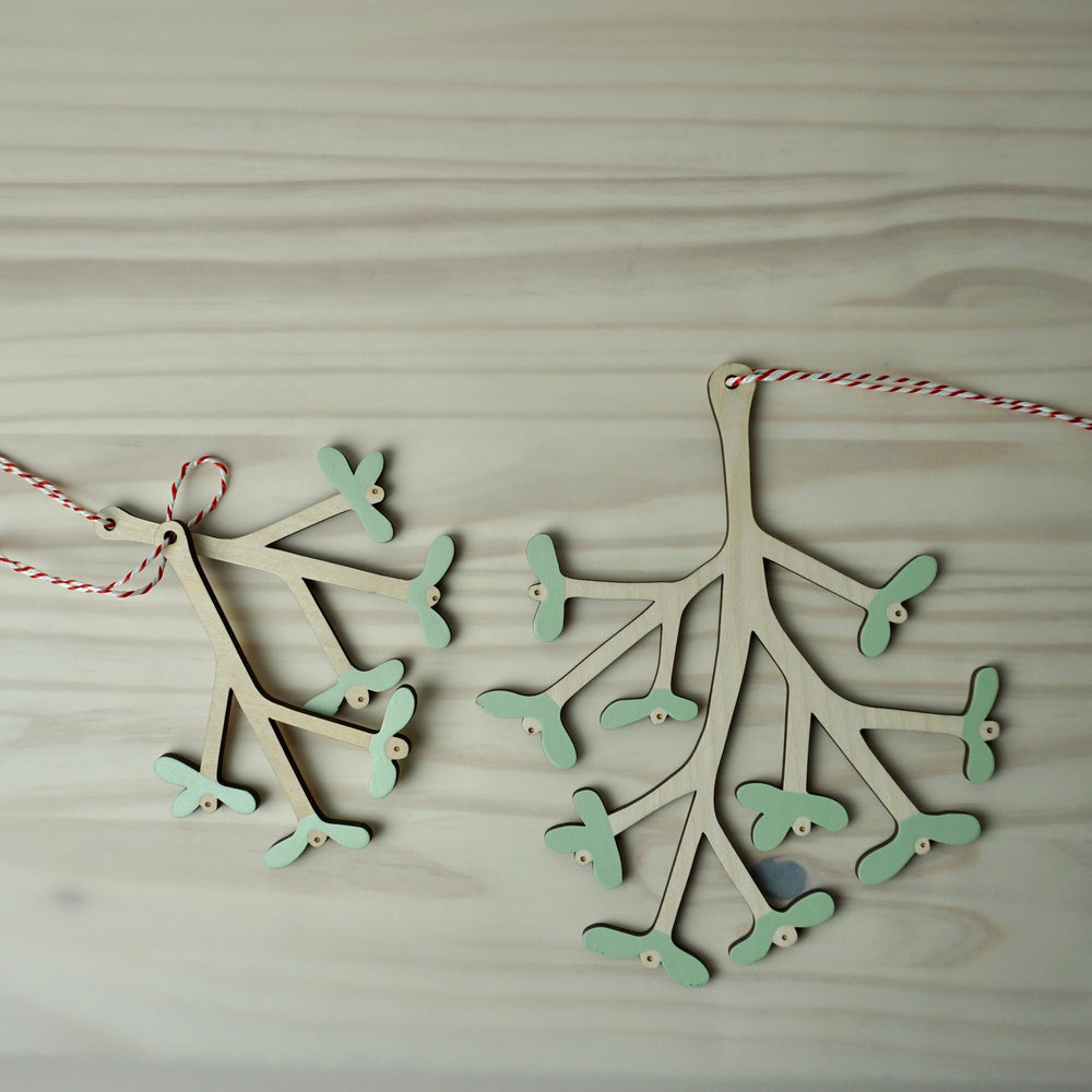 Wooden Mistletoe