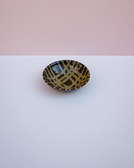 Morning Bowl | Nicotine crosshatch dinner service by Lily Pearmain - green glaze slip decoration - stoneware - Fodder