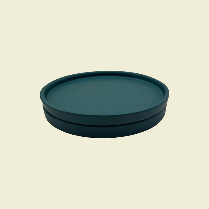 Nori Green Cake Plates by Dor & Tan